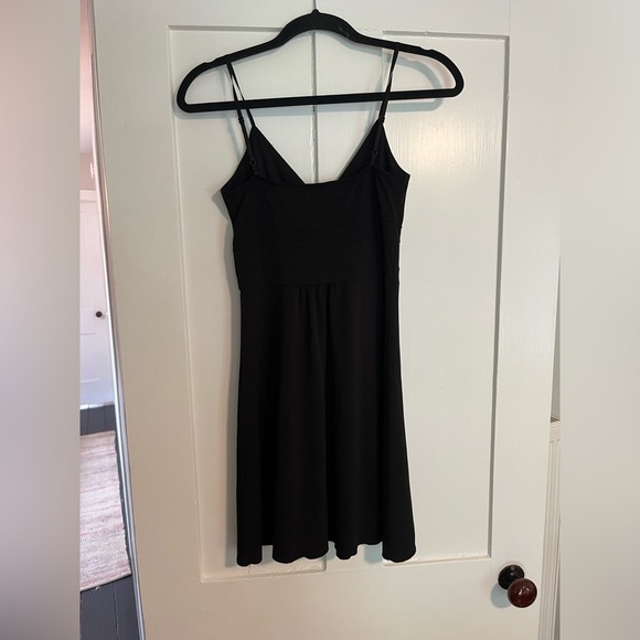 Guess Jeans Basic Black Skater Dress Size Small - Picture 4 of 5